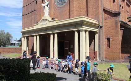 2017 Year in Review: St Nick’s Newcastle West visits Sacred Heart Cathedral IMAGE