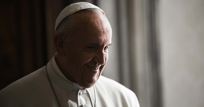 Pope Francis tells young people: Keep shouting, don't become anesthetised IMAGE