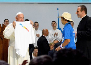 Pope Francis flies into Panama for World Youth Day 2019 IMAGE