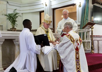 GALLERY: Ordination of Rev Graham Fullick IMAGE